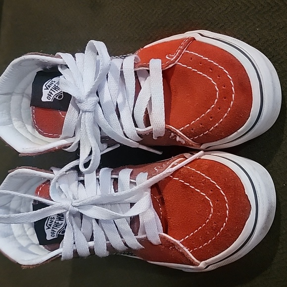 Vans - Picture 9 of 10